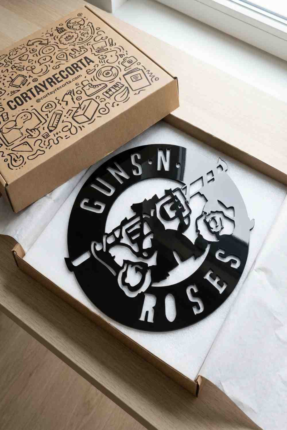 Guns And Roses - Cuadro decorativo | Cortayrecorta.es