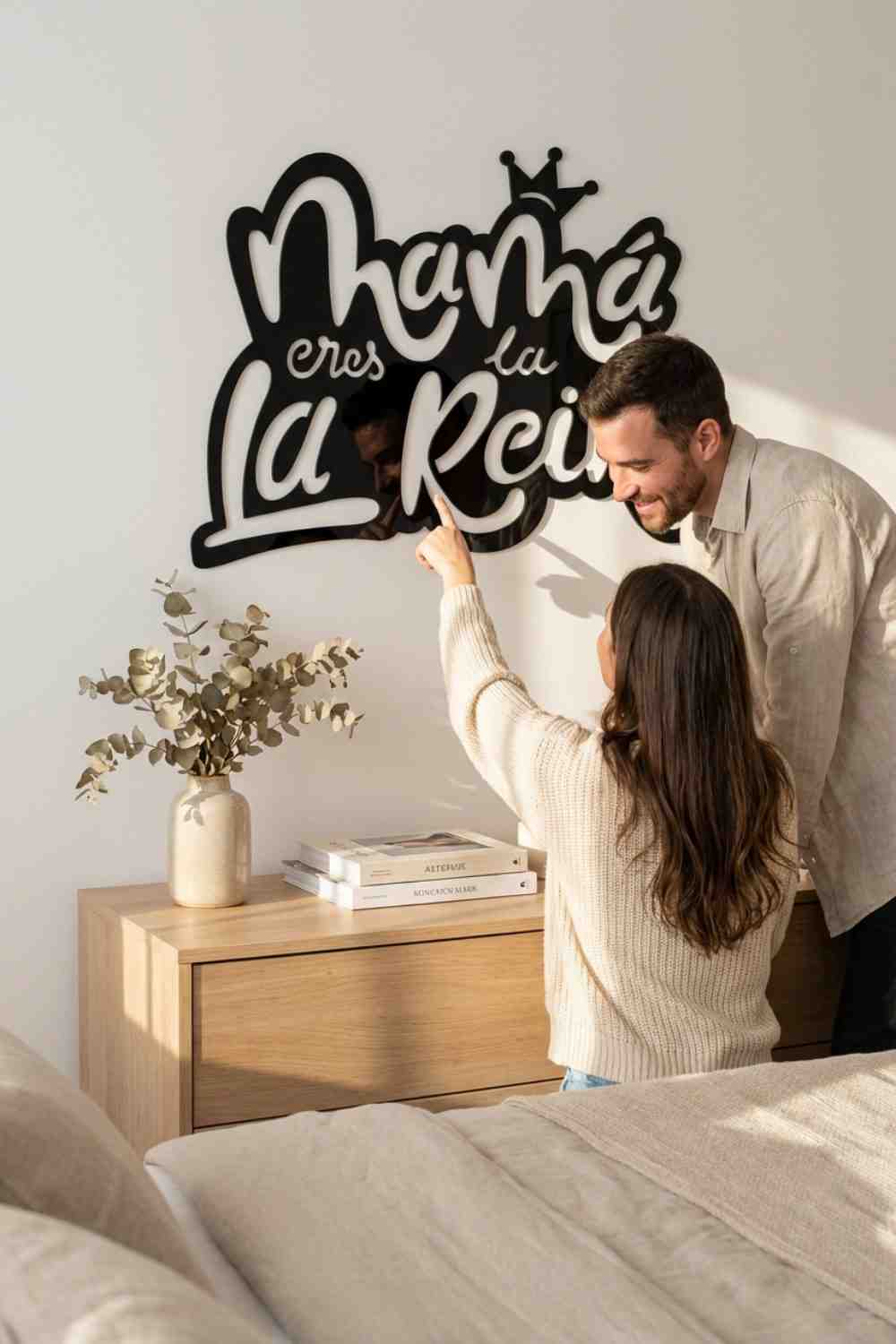 La Reina de la Casa - Cuadro decorativo | Cortayrecorta.es