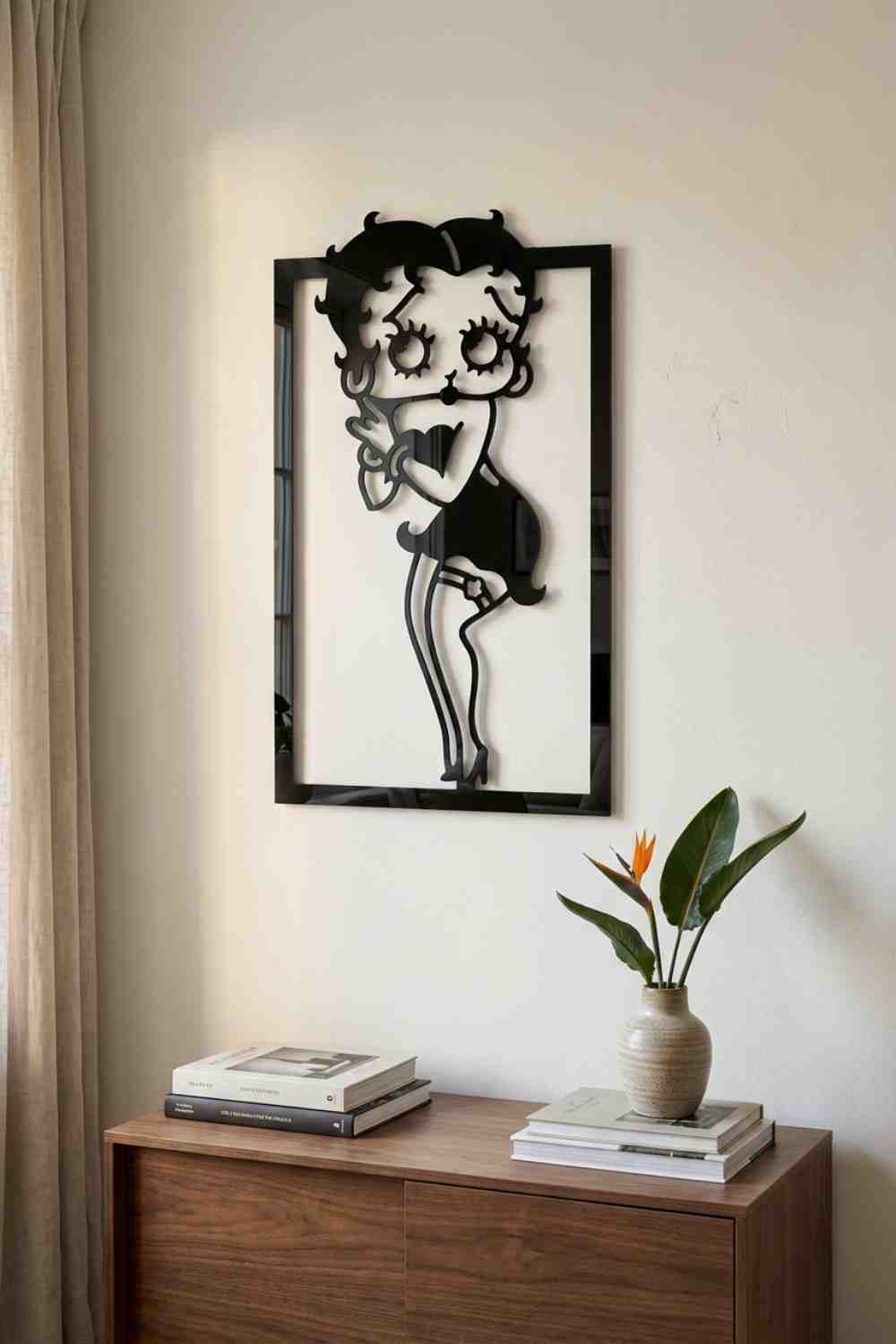 Betty Boop con las manos juntas - Cuadro decorativo | Cortayrecorta.es