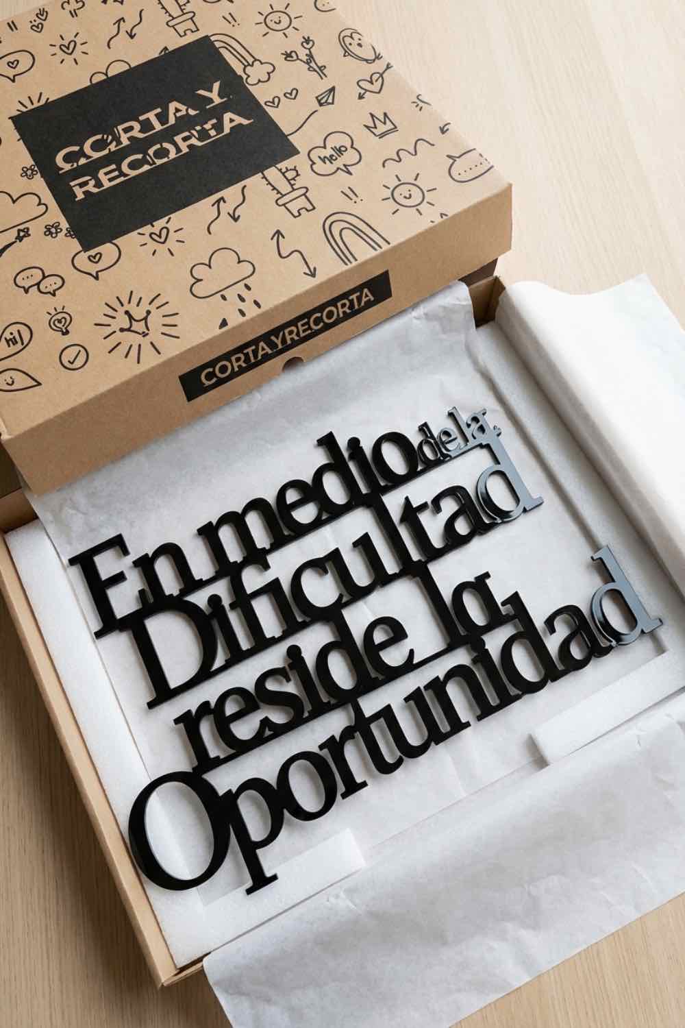En medio de la dificultad reside la oportunidad - Cuadro decorativo | Cortayrecorta.es