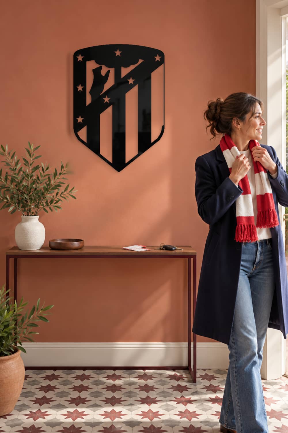 At Mad Original · aficionada preparándose para el partido en el recibidor