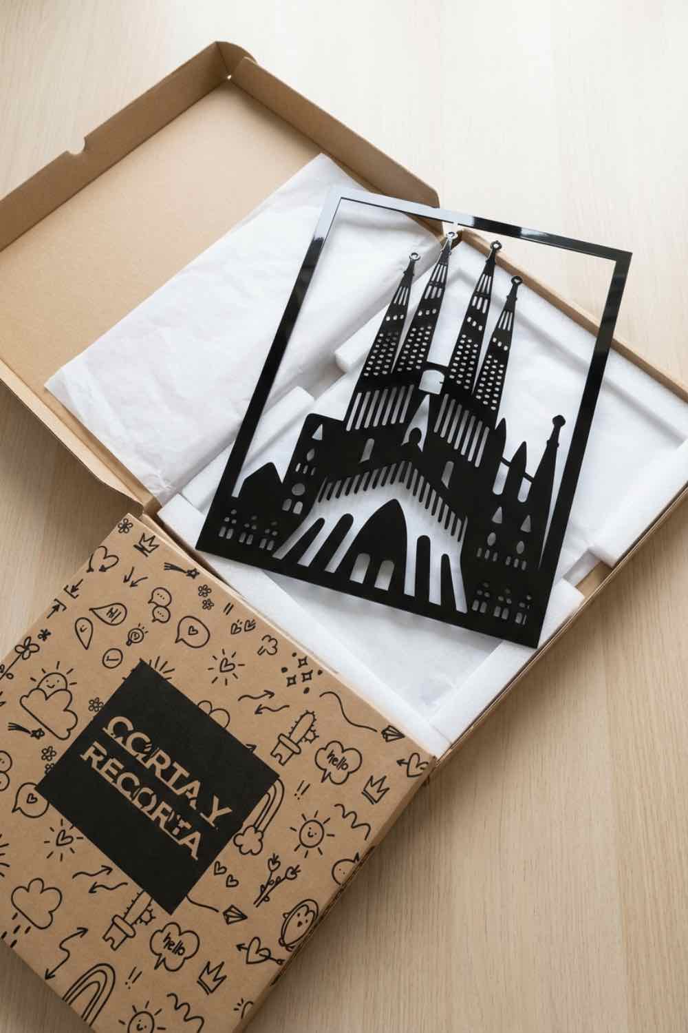 Sagrada Familia Barcelona - Cuadro decorativo | Cortayrecorta.es