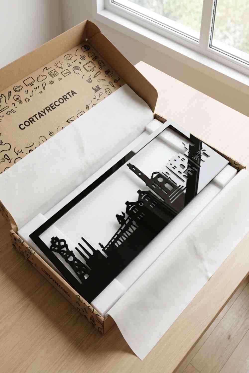 Cuadro Badalona en su caja original de Corta y Recorta con protección blanca