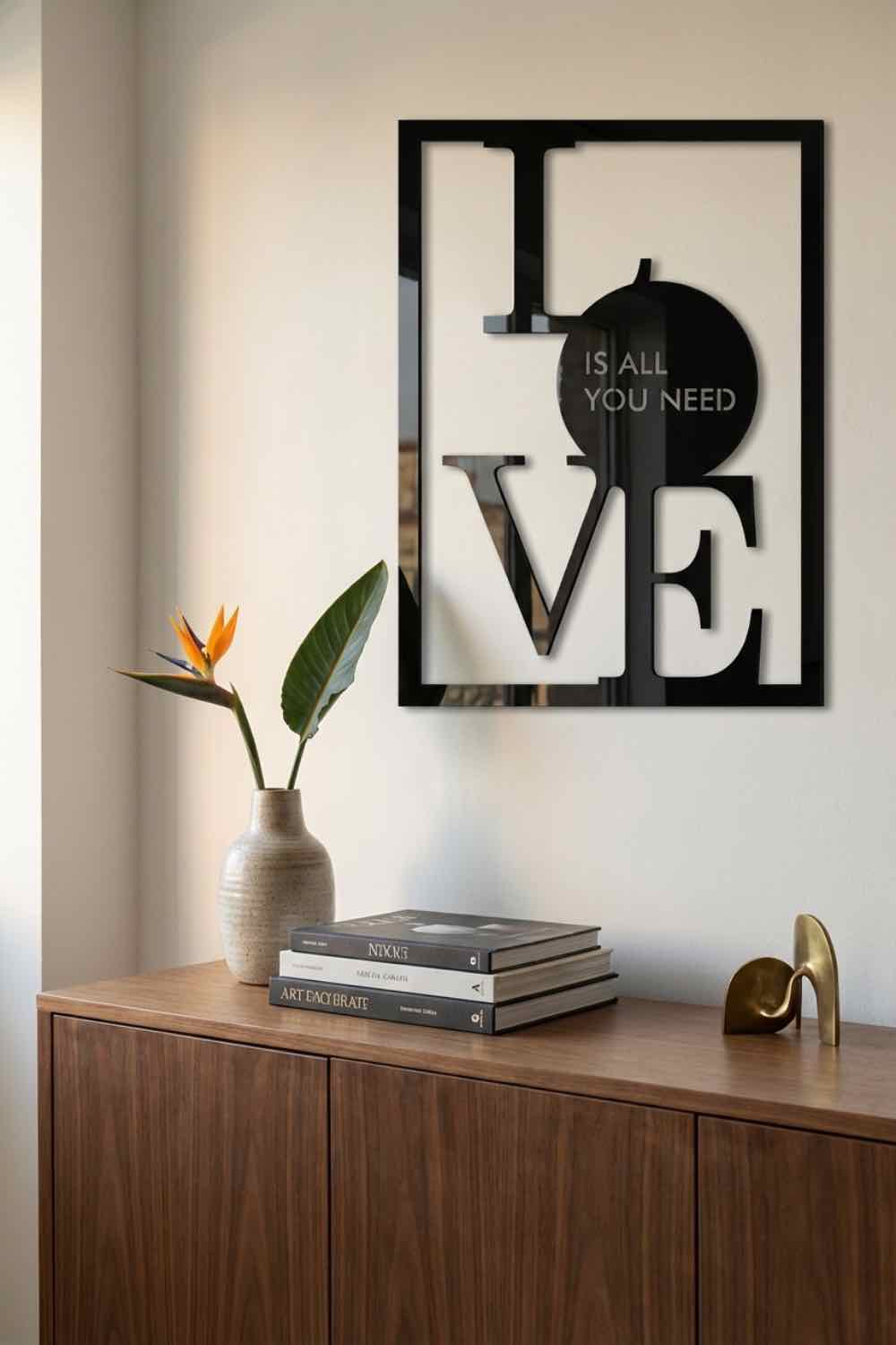 Love is all you need - Cuadro decorativo | Cortayrecorta.es