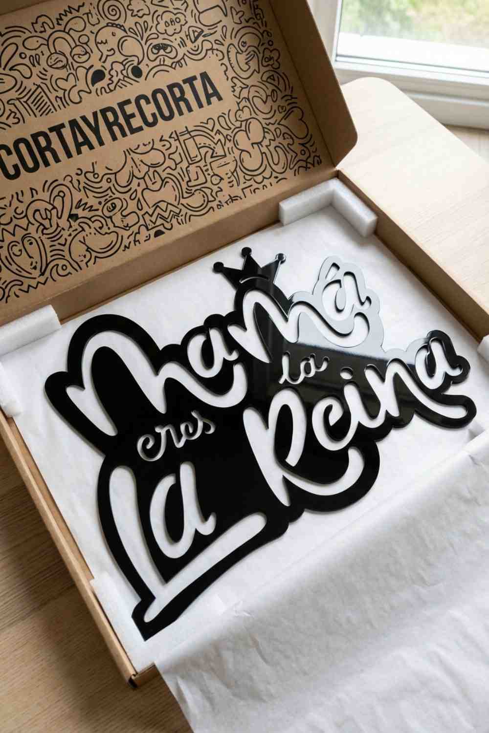 La Reina de la Casa - Cuadro decorativo | Cortayrecorta.es