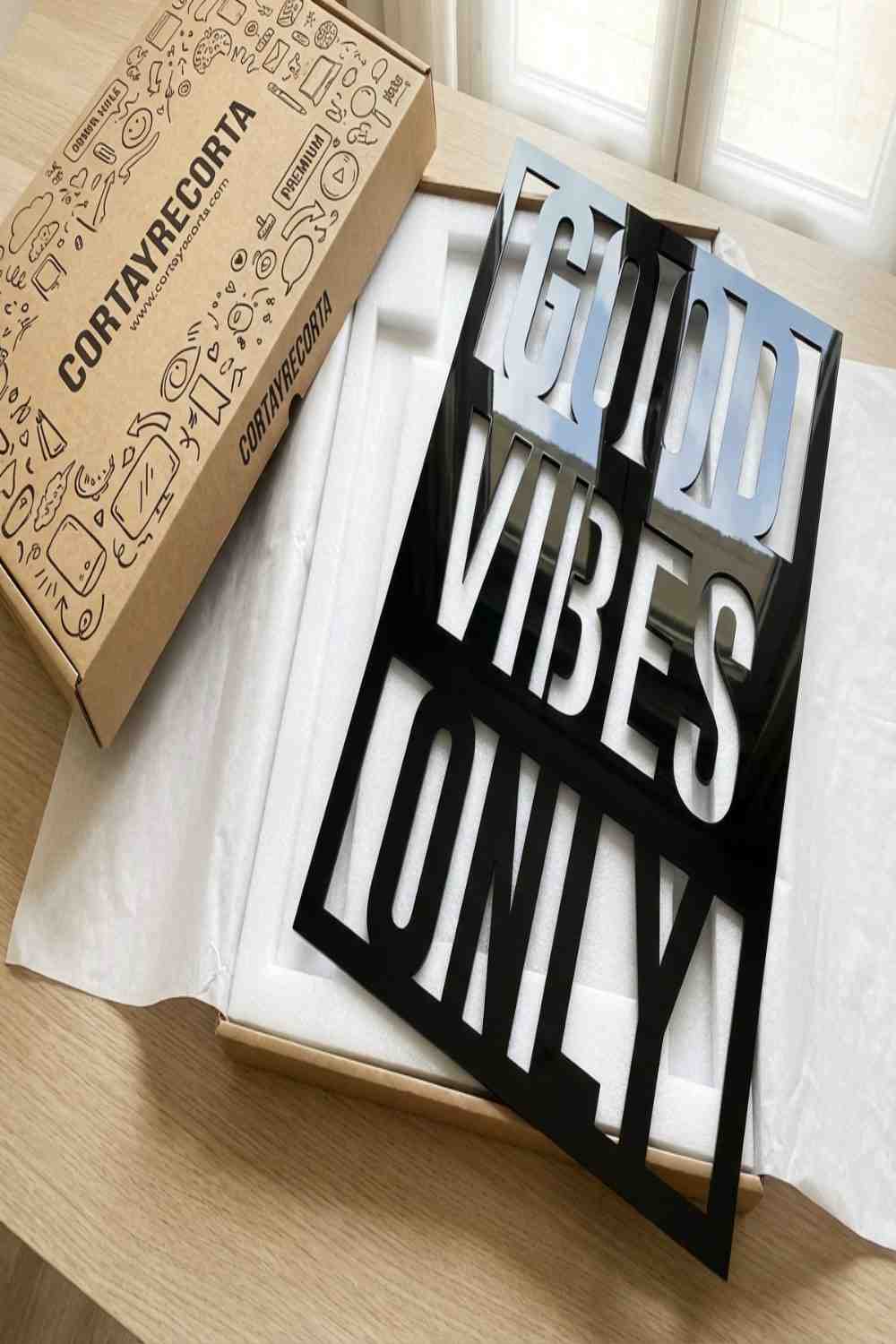 Good Vibes Only - Cuadro decorativo | Cortayrecorta.es