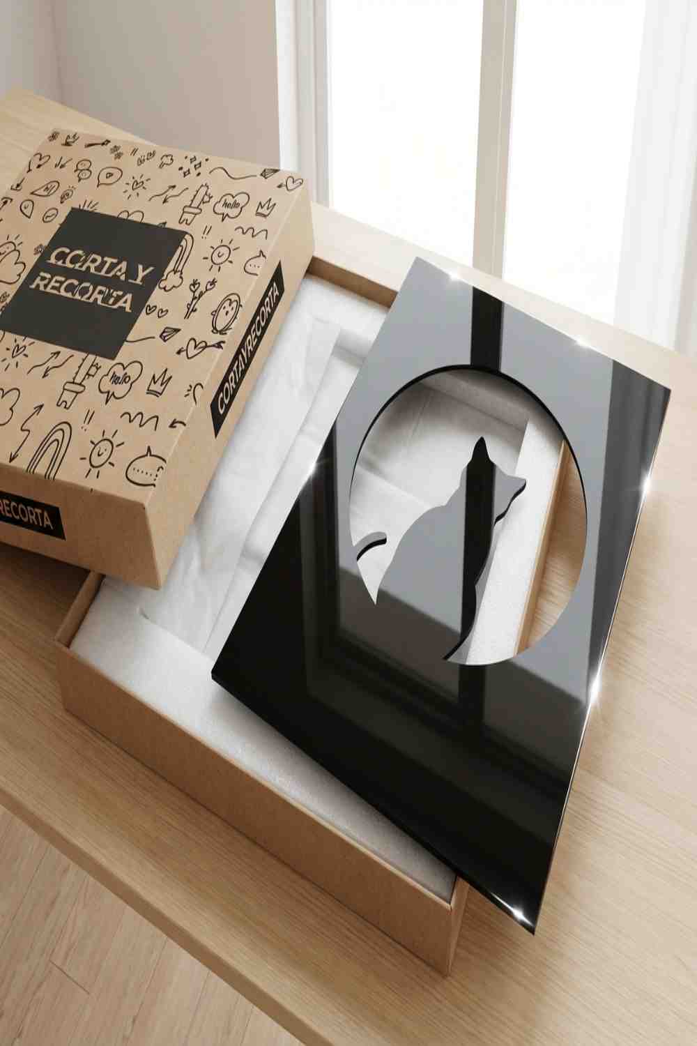 Cat On The Moon - Cuadro decorativo | Cortayrecorta.es
