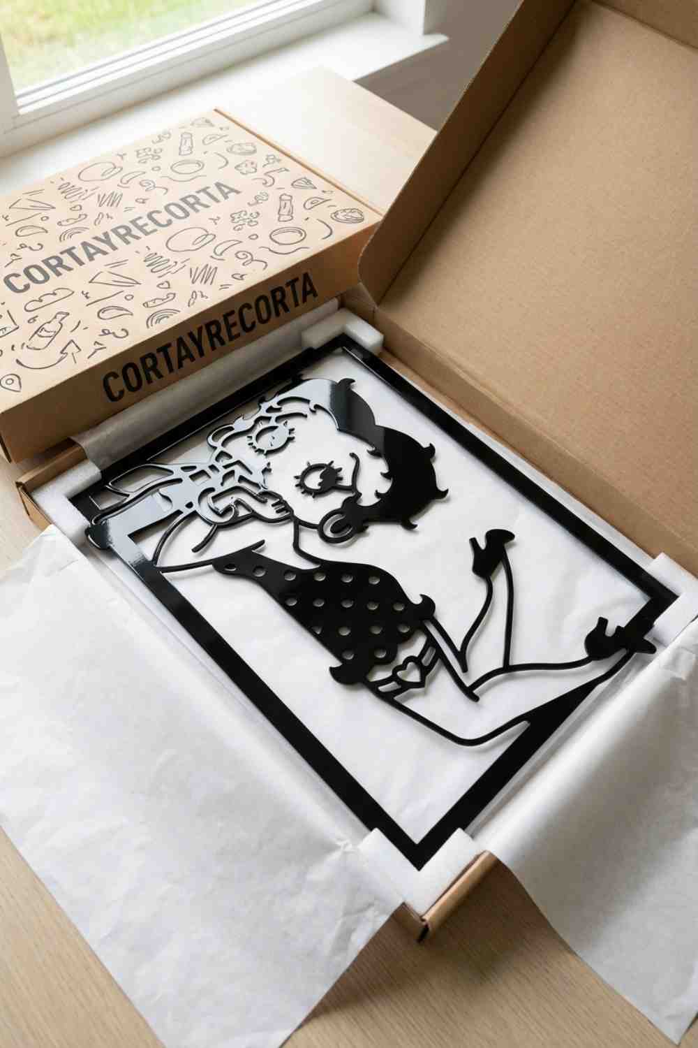 Betty Boop tomando refresco