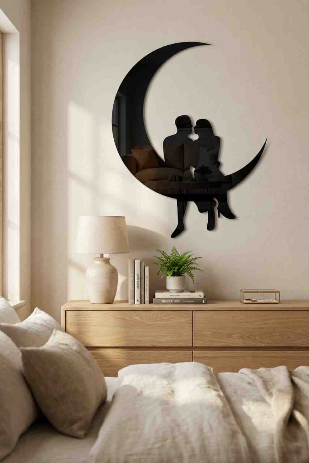 Pareja en la luna - Cuadro decorativo | Cortayrecorta.es