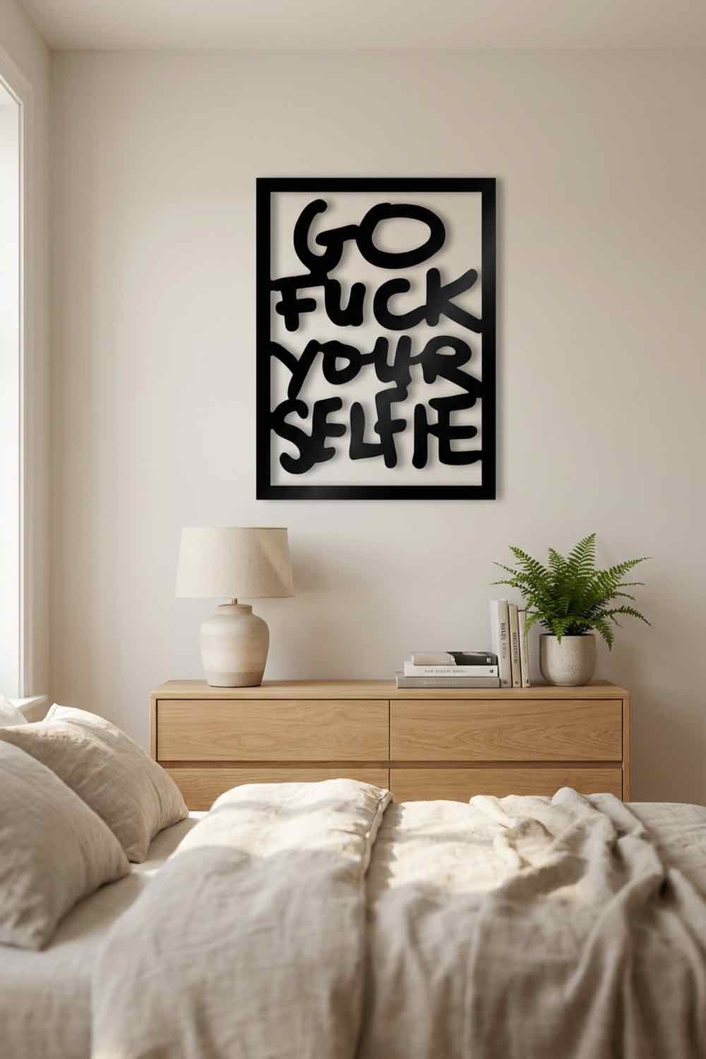 Go fuck your selfie - Cuadro decorativo | Cortayrecorta.es