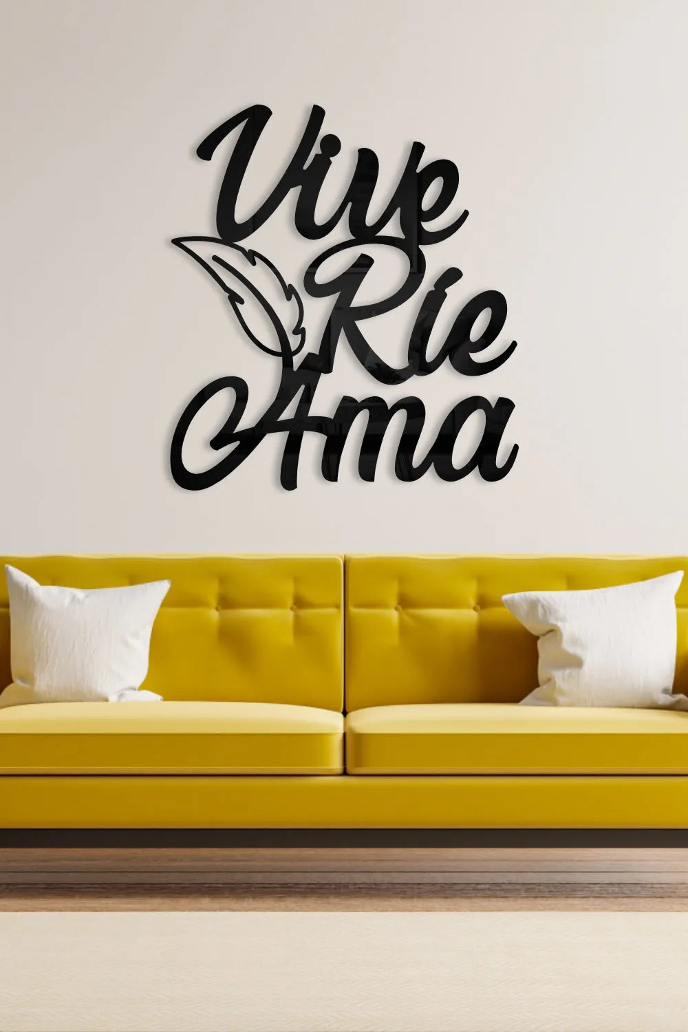 Vive Ríe Ama