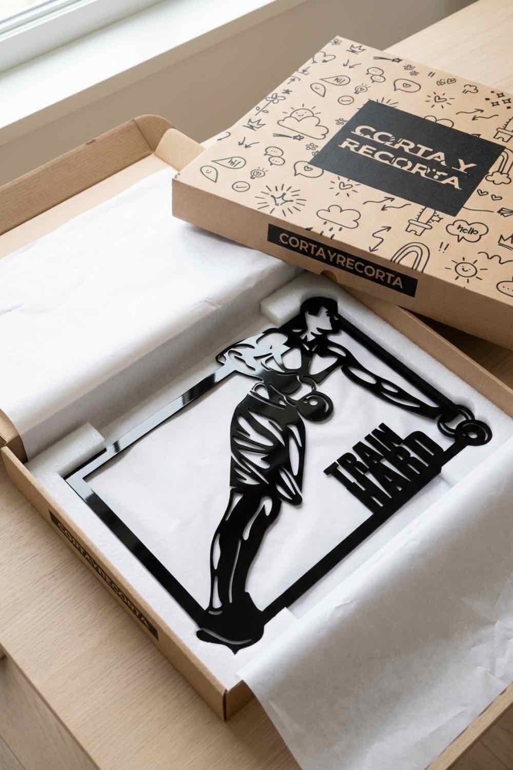 Train hard - Cuadro decorativo | Cortayrecorta.es