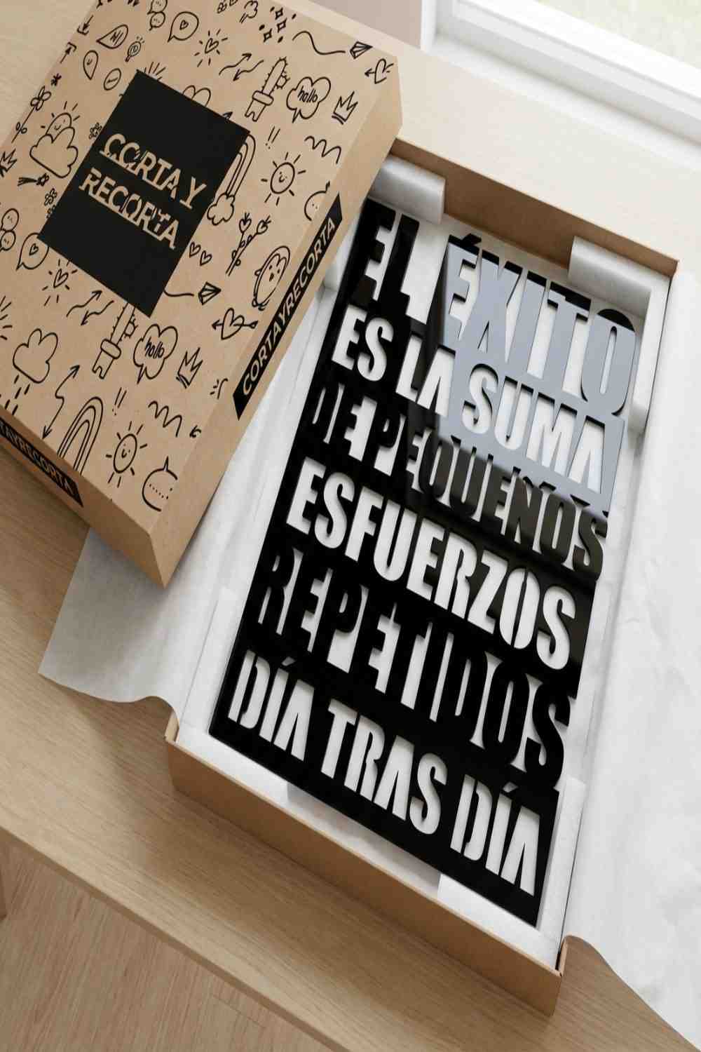 El éxito es la suma de pequeños esfuerzos - Cuadro decorativo | Cortayrecorta.es