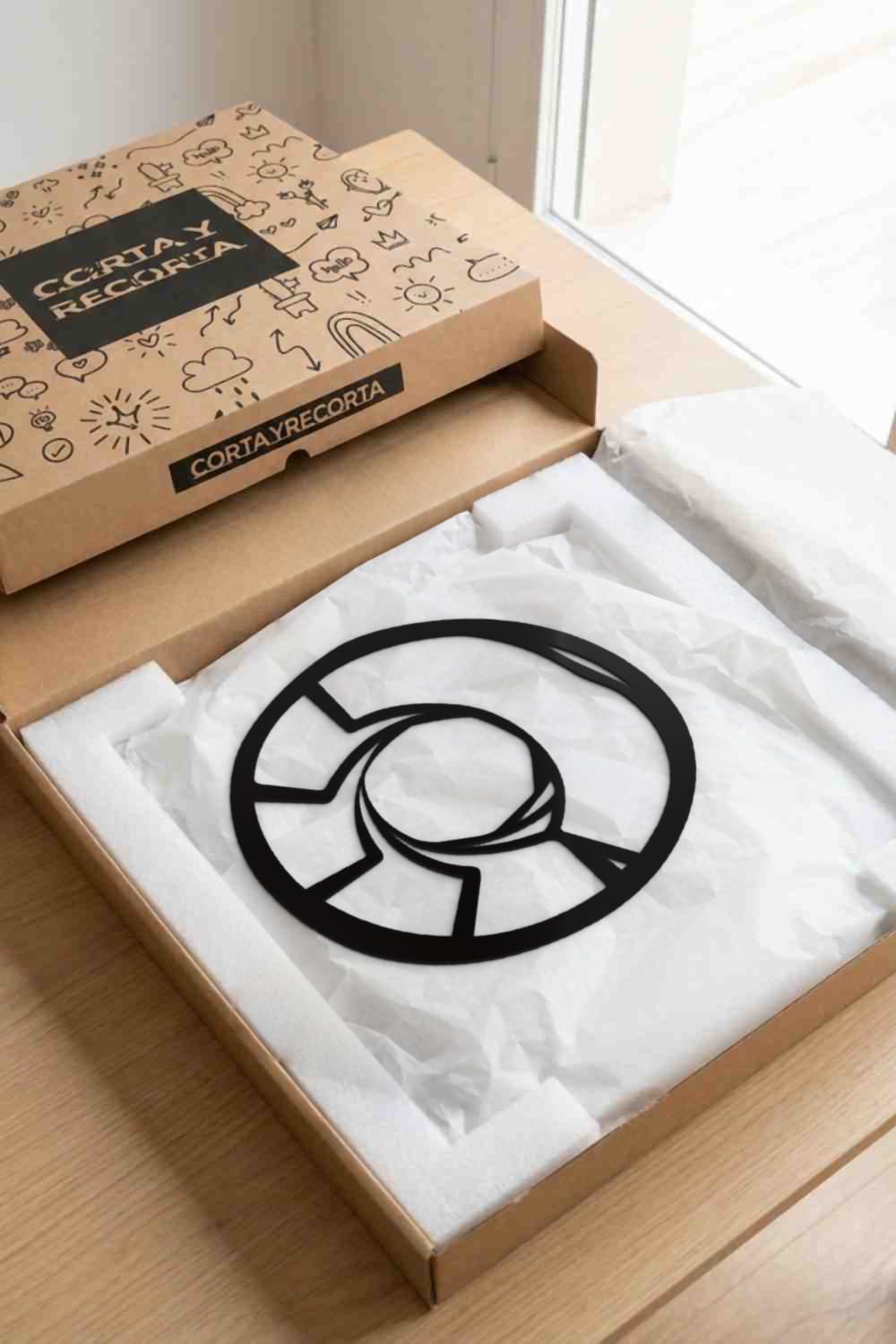 Circle en caja kraft de Corta y Recorta con protección interior