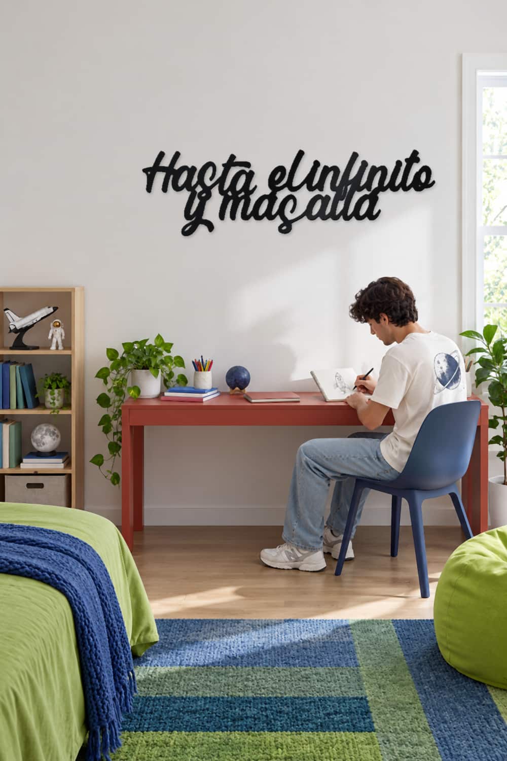 Hasta el infinito y más allá · cuadro en dormitorio juvenil creativo y luminoso