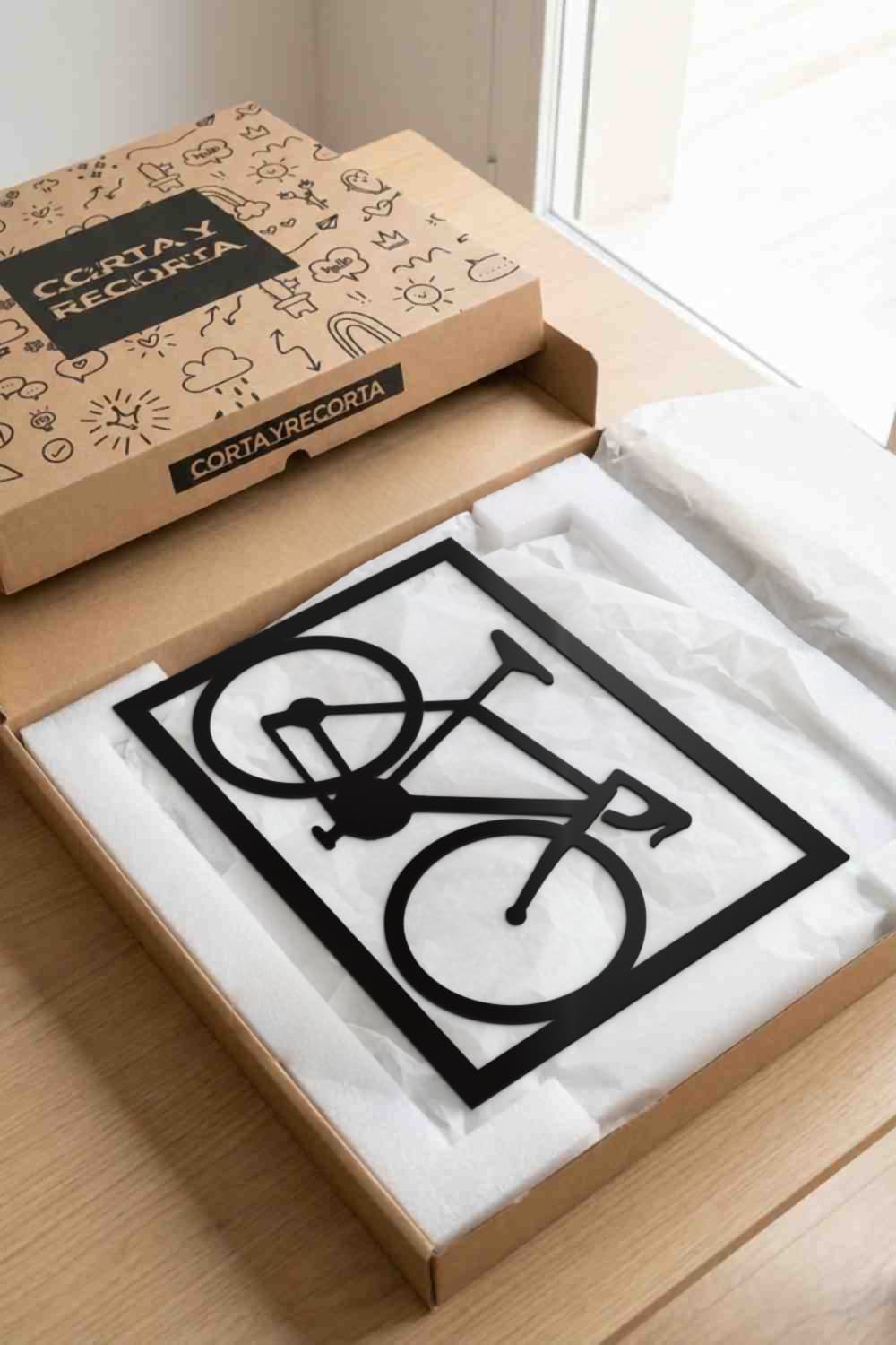 Love Ciclismo: pieza en caja kraft con embalaje protector