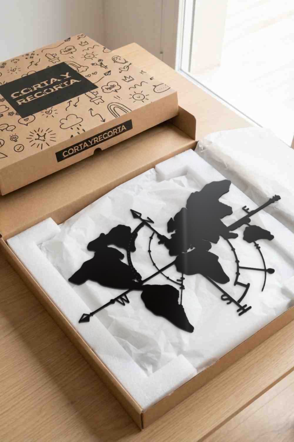 Mapa Indy en caja kraft de Corta y Recorta con protección de papel blanco