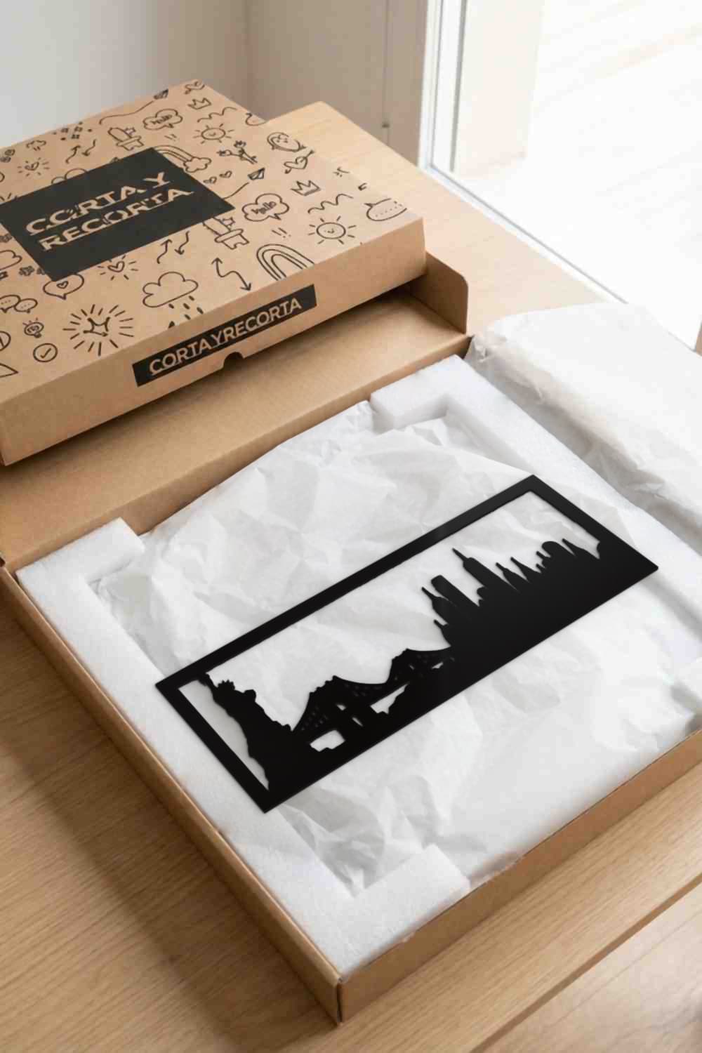 Nueva York, cuadro calado en caja kraft de Corta y Recorta con protección interior