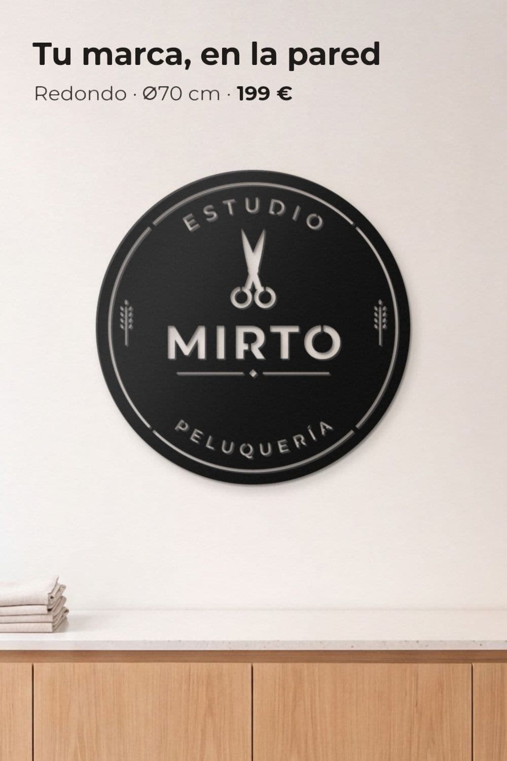 Logo redondo de una peluquería en aluminio negro