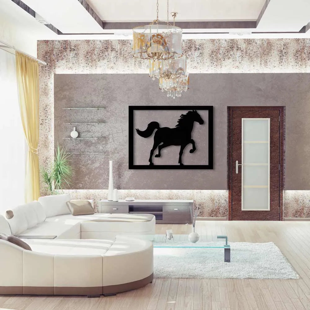 BLACK HORSE Los cuadros de animales son la nueva tendencia decorativa de esta temporada. Utilizarlas para decorar una pared animará tu espacio y aportará un estilo salvaje a tu hogar